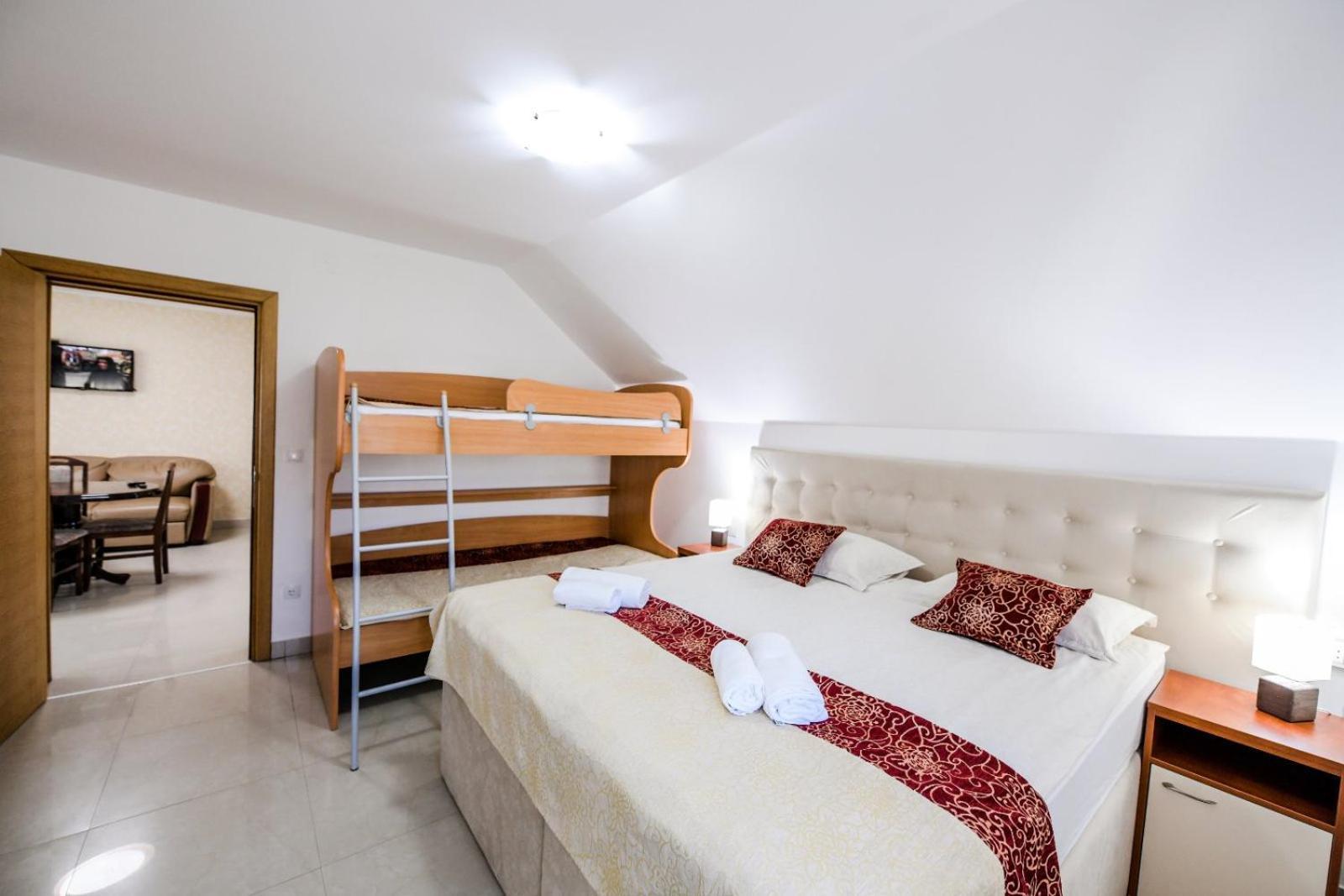 Suncani Breg Apartments Vrdnik Habitación foto