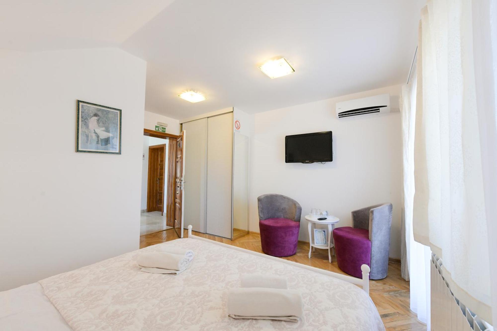 Suncani Breg Apartments Vrdnik Habitación foto